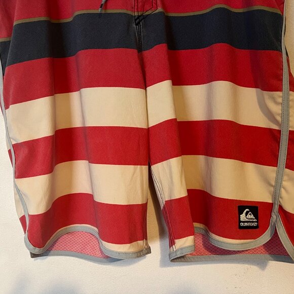 Quicksilver Swim Board Shorts Mens 34 Red White Blue Tie Waist - Picture 4 of 12